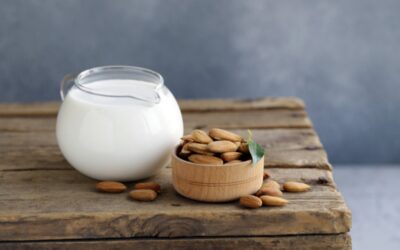 HOW TO MAKE HOME-MADE ALMOND MILK